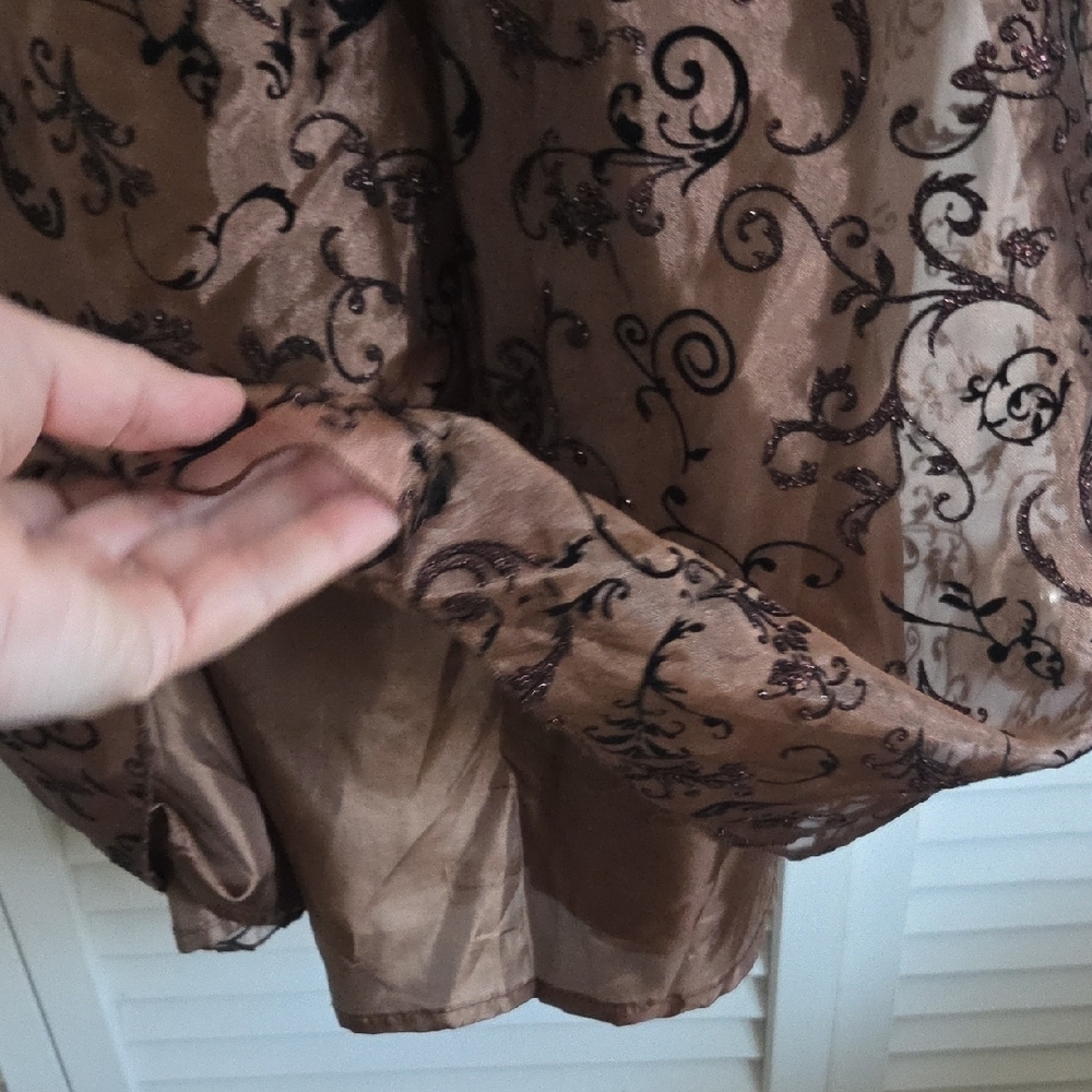 Brown Patterned Dress with Black Accents - Picture 4 of 6